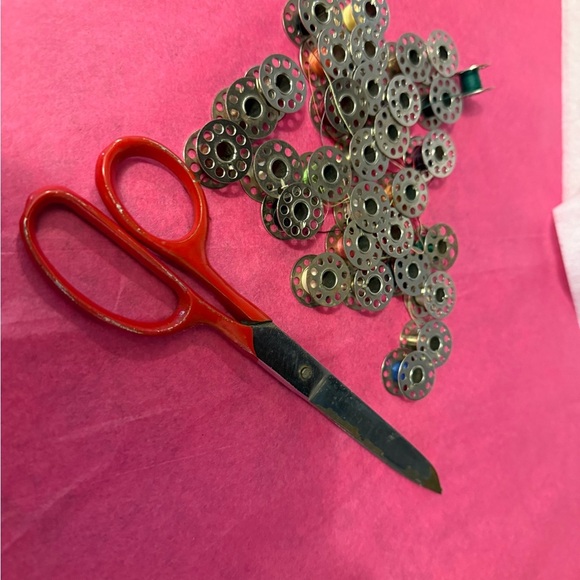 Vintage Pinking Shears & Bobbins - Picture 3 of 3